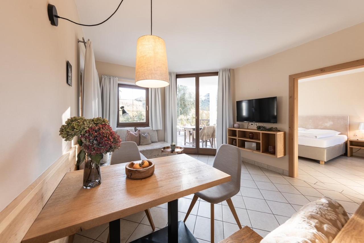 Weingut Weidlhof - Suite & Breakfast - Vacation For Wine Lovers 칼다로 외부 사진