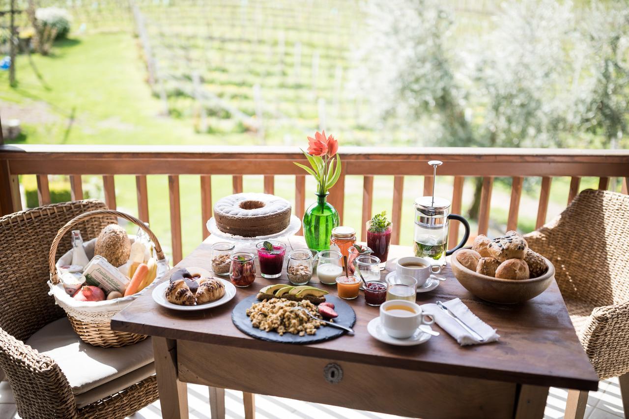 Weingut Weidlhof - Suite & Breakfast - Vacation For Wine Lovers 칼다로 외부 사진