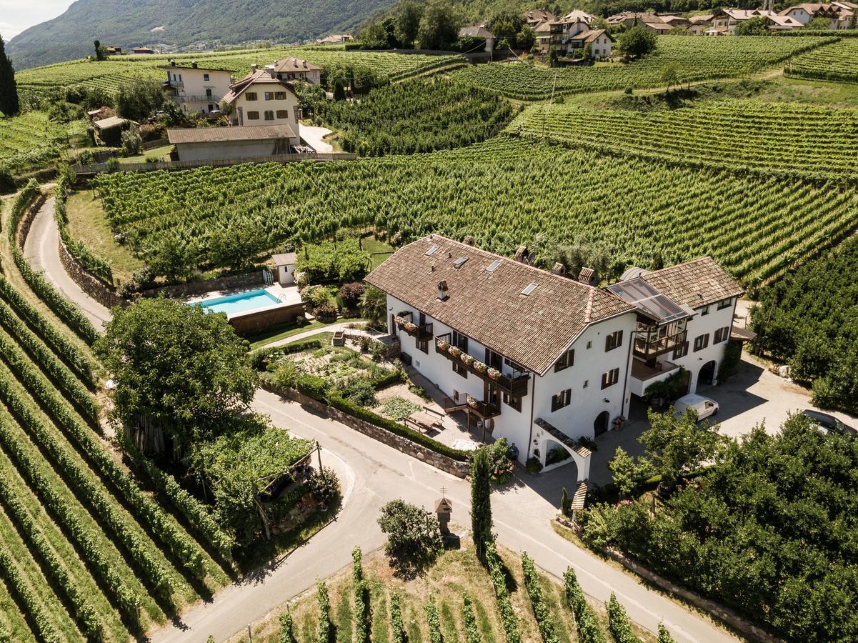 Weingut Weidlhof - Suite & Breakfast - Vacation For Wine Lovers 칼다로 외부 사진